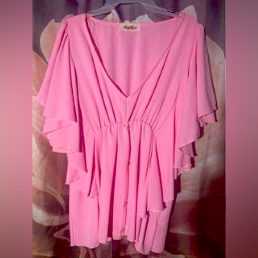 Woman’s brand new 1X pink haptics blouse